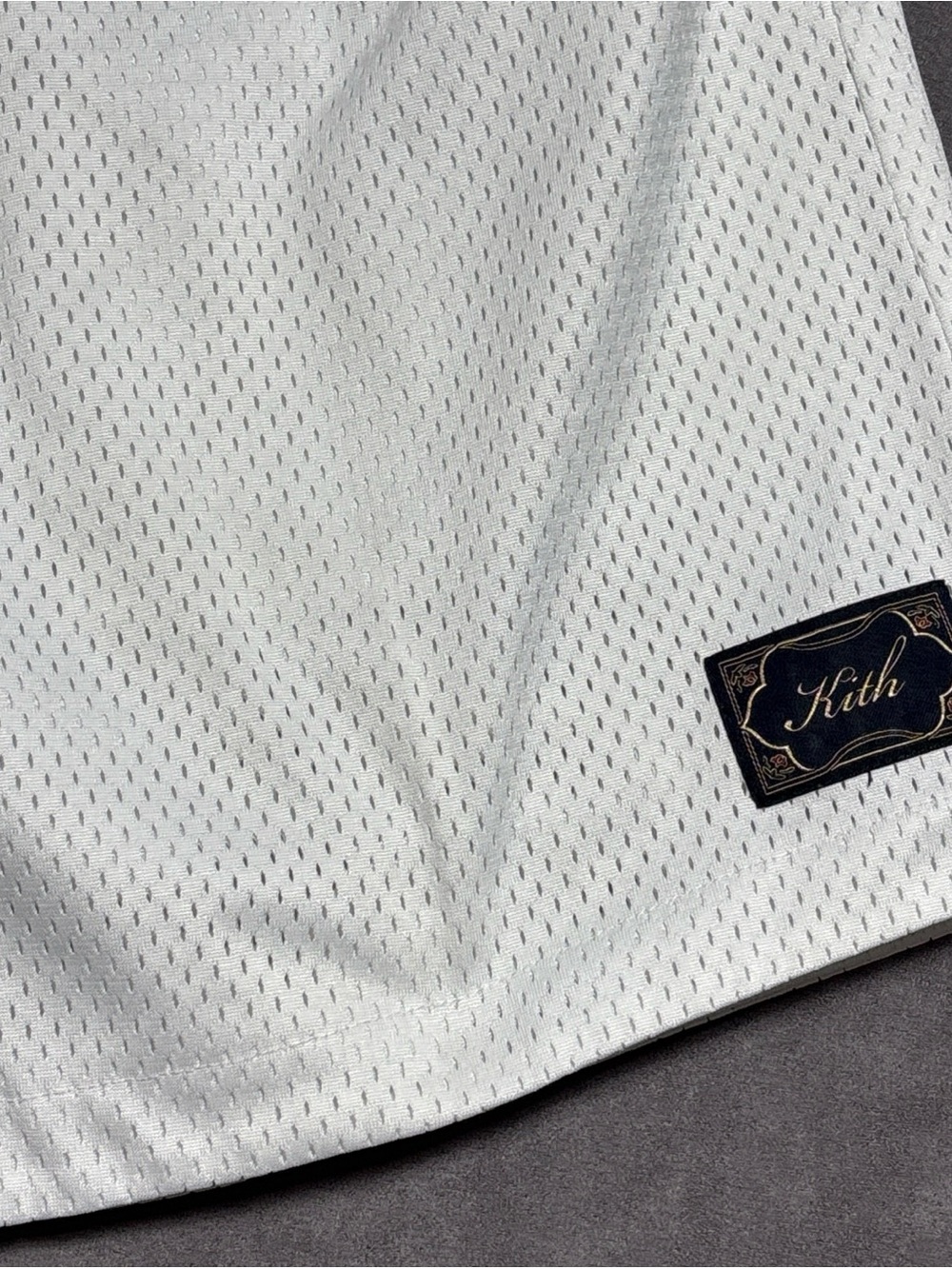 Kith Curtis Mesh Shorts White Script Logo Patch Gym Casual Men's Size Medium - Picture 2 of 13